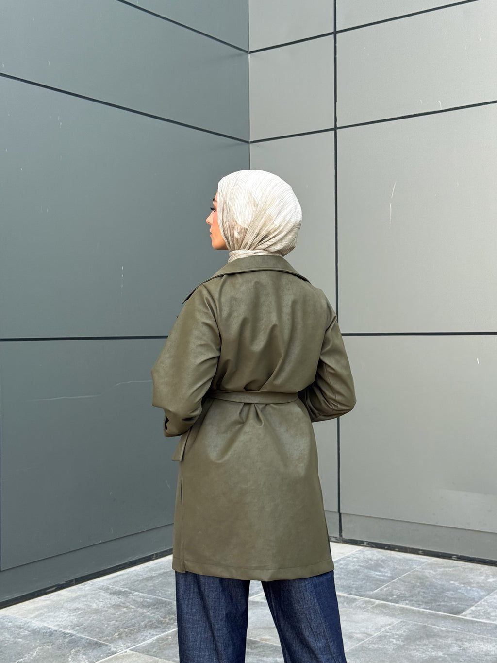 The Classic Leather Coat - Olive