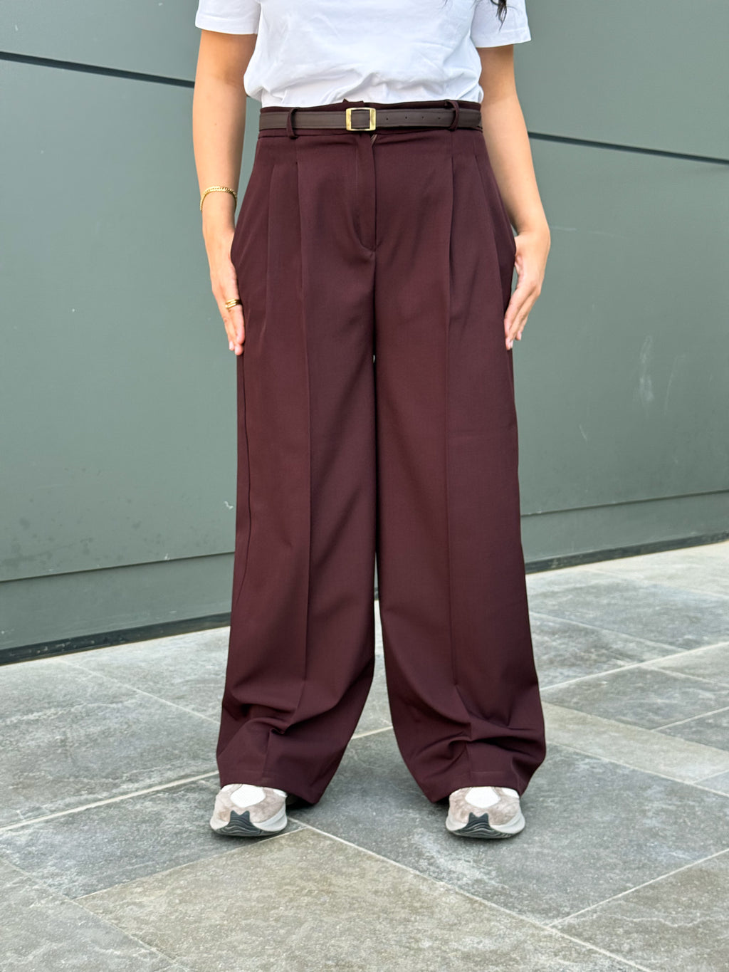 Tailored Classic pants With Belt- Burgundy