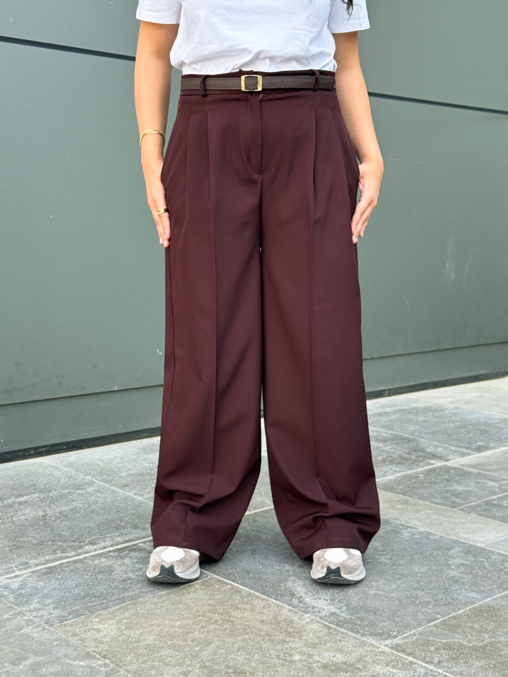 Tailored Classic pants With Belt- Burgundy