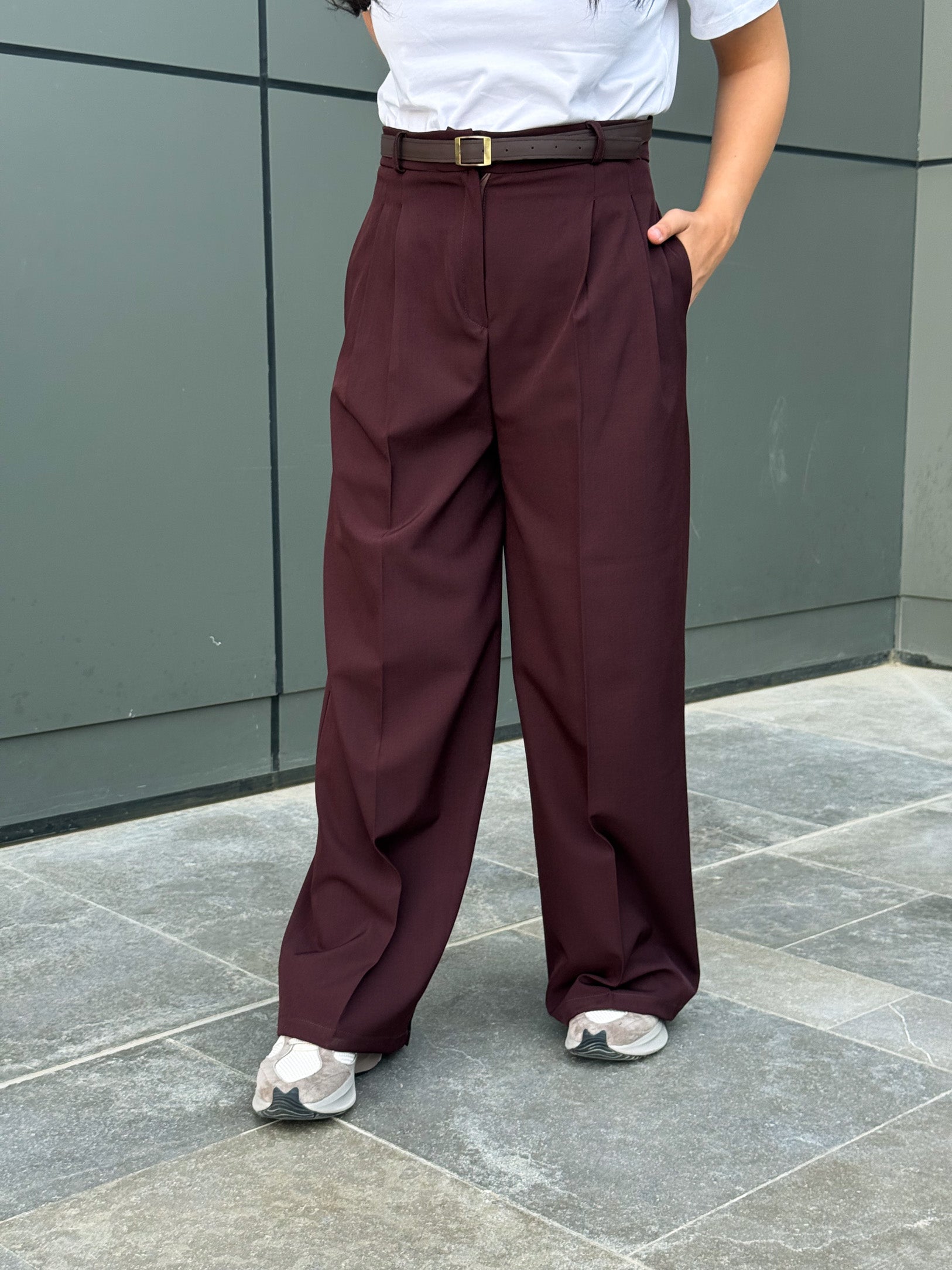 Tailored Classic pants With Belt- Burgundy